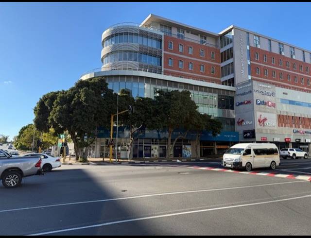 105M² OFFICE TO LET IN CLAREMONT